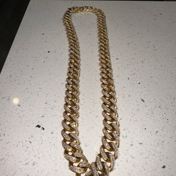 750 gram 18 k gold 
44 carats 
Cuban chain made by frankydiamondofficial - Picture 5 of 5